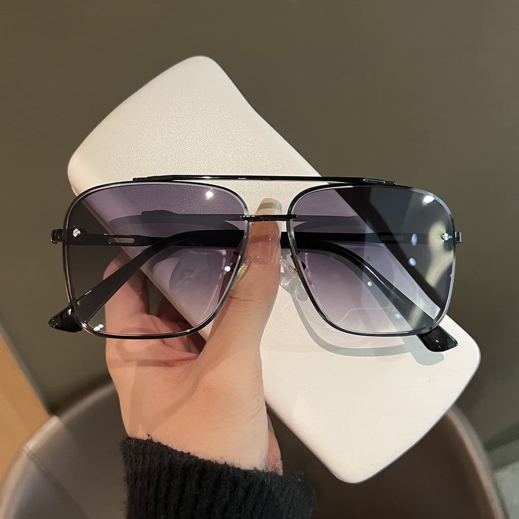 Nova moda europeia americana duplo feixe corte borda Metal quadro quadrado óculos de sol masculino Cross-Border na moda