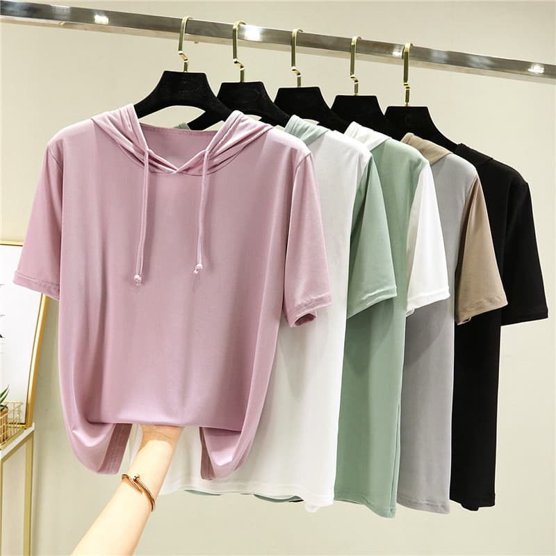 Camiseta de seda gelo feminina 2023 novo estilo cor-bloqueio com capuz de manga curta moletom verão estilo fino exterior