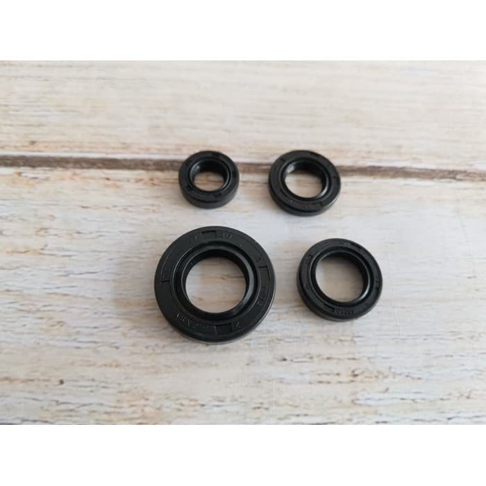 Adequado para Suzuki motocicleta Junchi GT125 vedação de óleo de carro inteiro QS125-5ABCEF anel de vedação de óleo de m