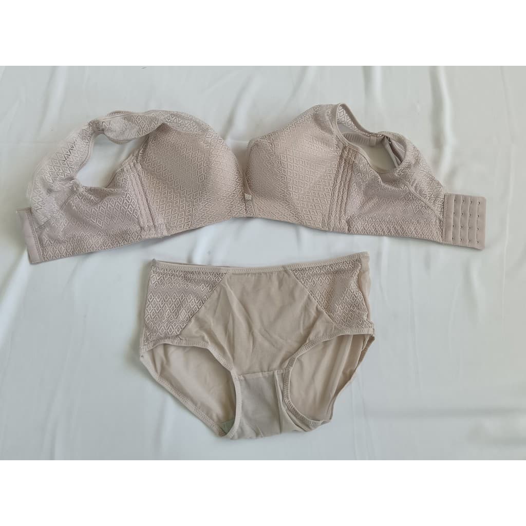 C14-20 bela volta sem anel de aço médio grosso sutiã roupa interior sutiã conjunto um conjunto tamanho pequeno pequeno p