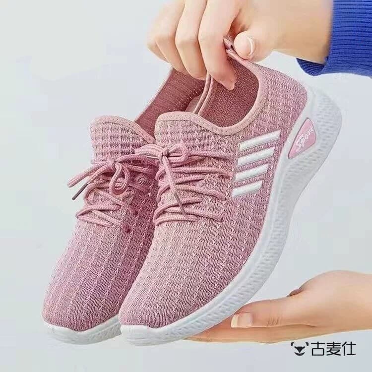 Sapatos casuais femininos 2026 novo estilo verão respirável malha sapatos de sola macia absorção de choque sapatos espor