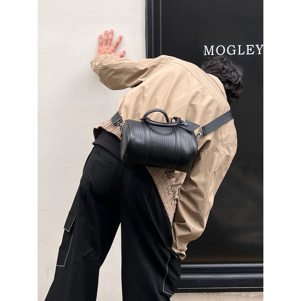 YUEN Retro mensageiro de um ombro grande capacidade Tote couro cilindro Boston travesseiro saco masculino feminino estil