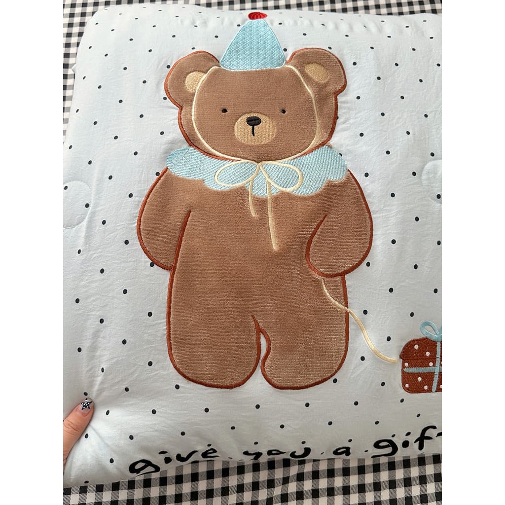 Polka Dot Cartoon Cute Bear Bordado Bola de Pele Verão Colcha Fresca Sazonal Ar Condicionado Colcha Dormitório Colcha Fi