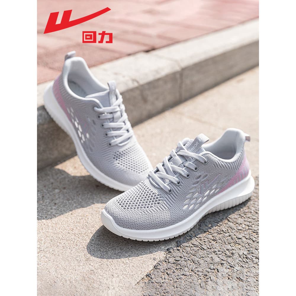 Puxar para trás sapatos de mãe sapatos femininos 2025 verão malha oca respirável leve sola macia de meia-idade idosos sa