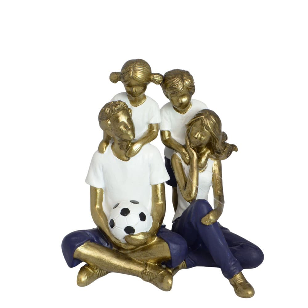 Escultura Estatueta Estátua Casal Filhos Menina Menino Bola De Futebol Casa Sala Quarto Escritório Mesa Rack Irmãos Luxo