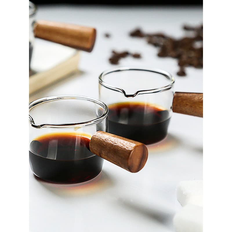 Copo de leite pequeno com alça de madeira de vidro estilo japonês Mini pote de leite pequeno com alça Pote de leite pequ