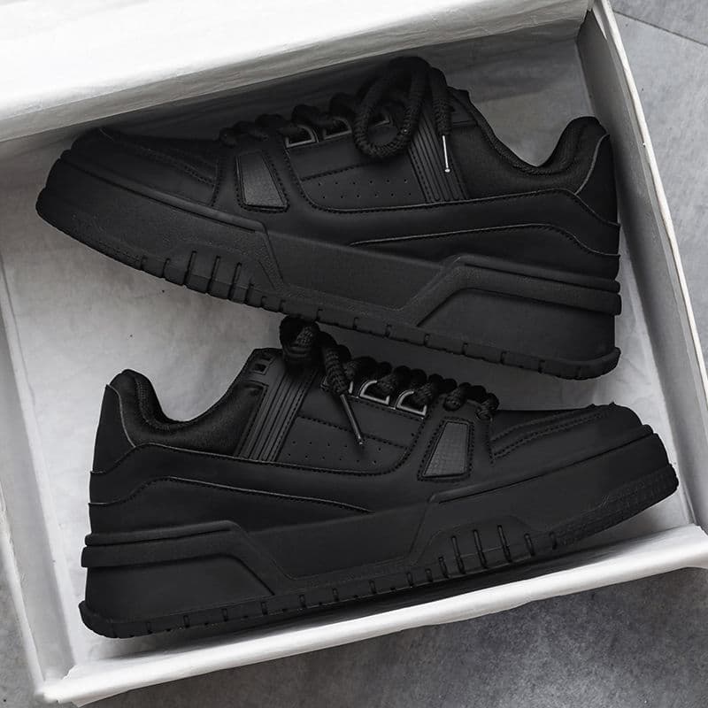Sapatos masculinos primavera outono nicho Design All-Match Casual puro preto tênis juventude esportes de sola grossa pão