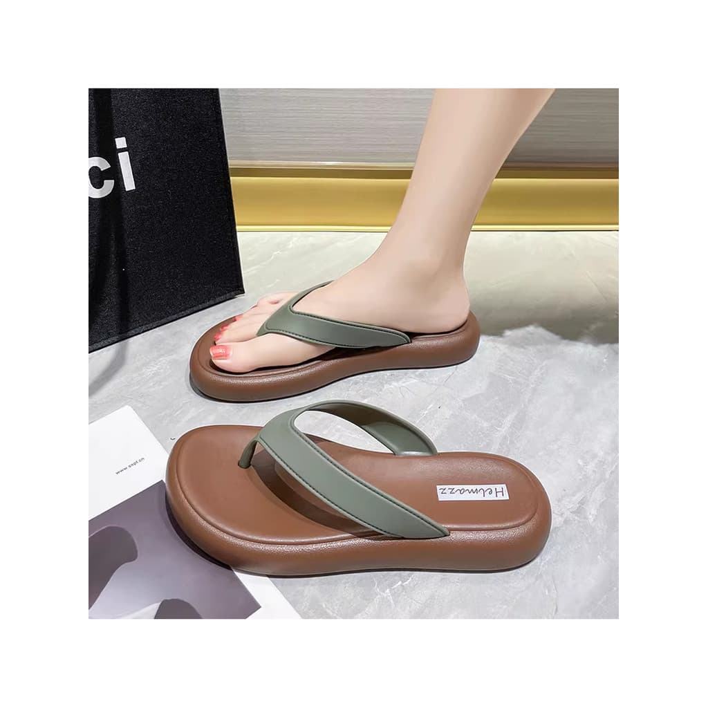Chinelos femininos 2026 novo estilo verão flip-flops exterior wear antiderrapante resistente ao desgaste sandálias de pr