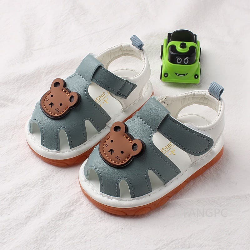 Novas sandálias para meninos, lançamento de produto, sapatos de bebê com sola elástica antiderrapante, adequados para 0-