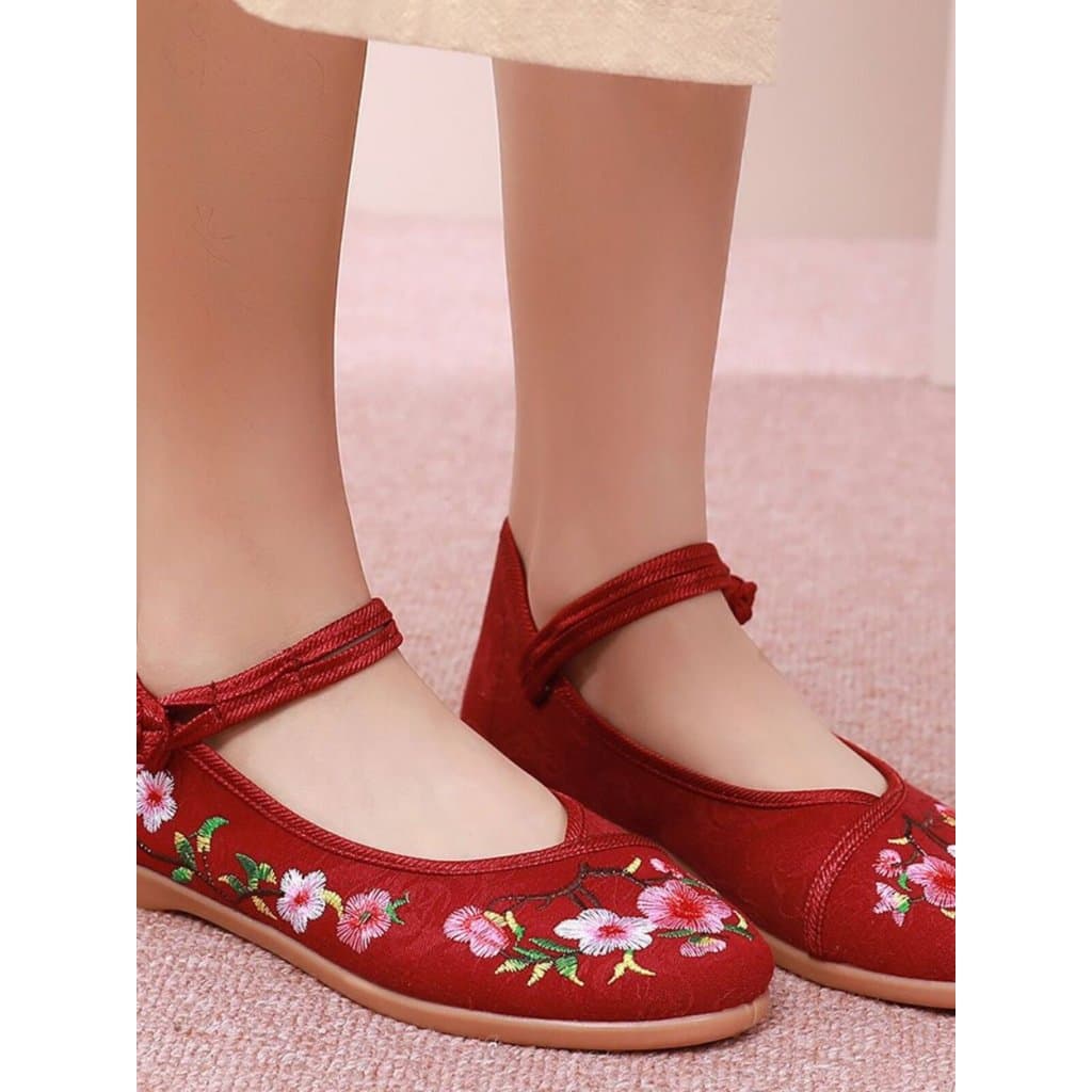 Mulheres sapatos de pano de sola plana moda bordado sapatos estilo étnico dança quadrada Hanfu sapatos mãe sapatos de co