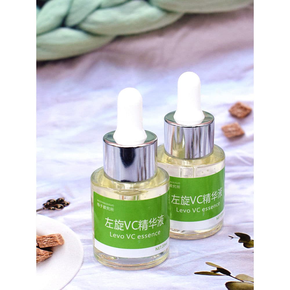 L-VC Essence Arbutin Whitening Liquid Shrink Pores Repair Melhora o Embotamento Amarelo Escuro Iluminar o Tom da Pele