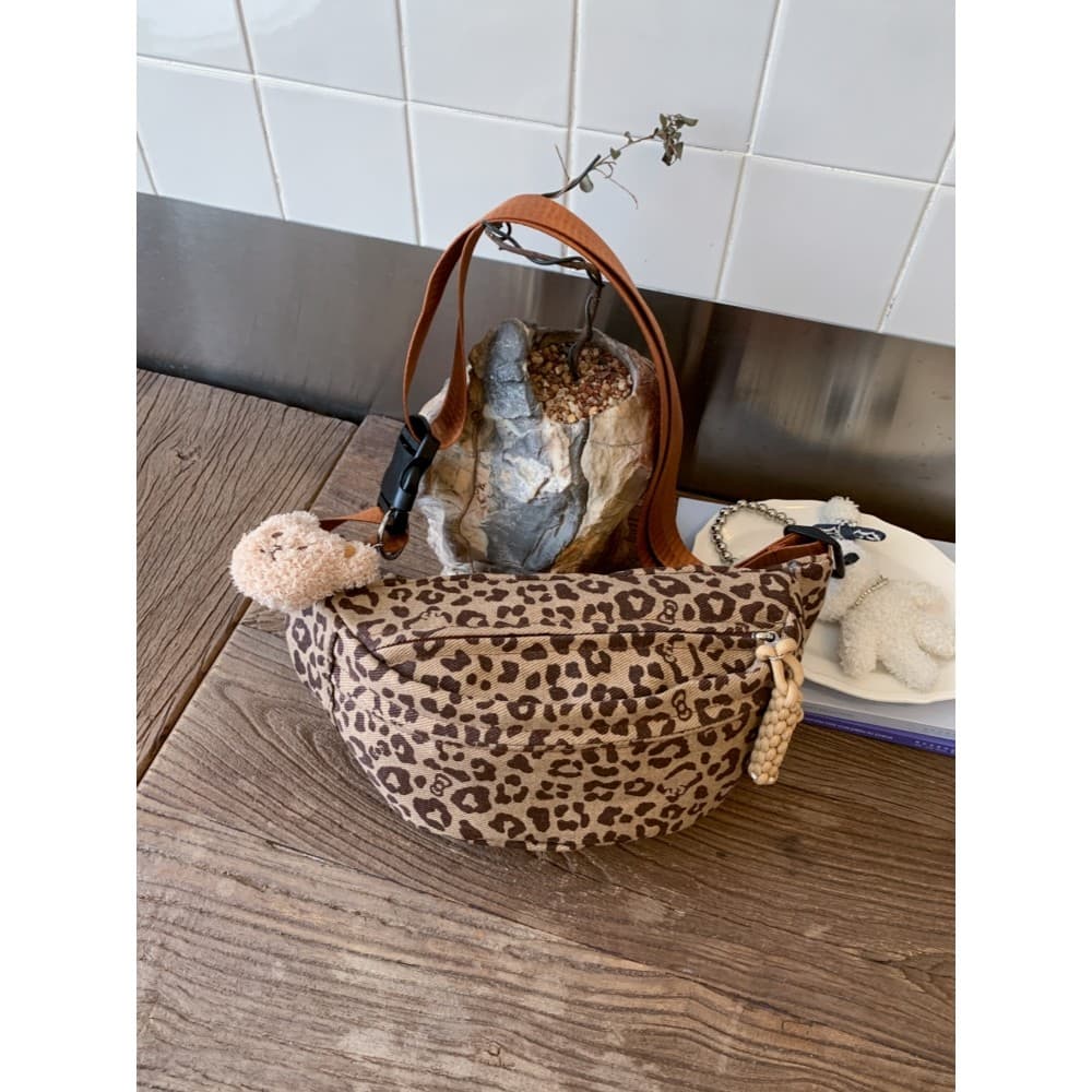 2025 outono novo estilo Universal bolsa feminina 2025 outono leopardo impressão zíper cinta pingente Casual estilo simpl