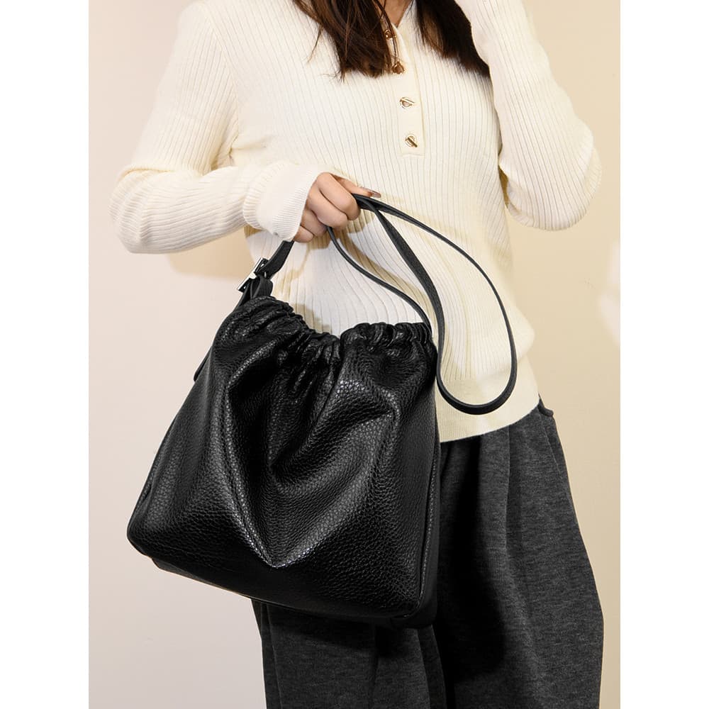 Hong Kong 2026 novo estilo versão coreana bolsa de axilas na moda trabalho moda sacola grande capacidade bolsa de ombro
