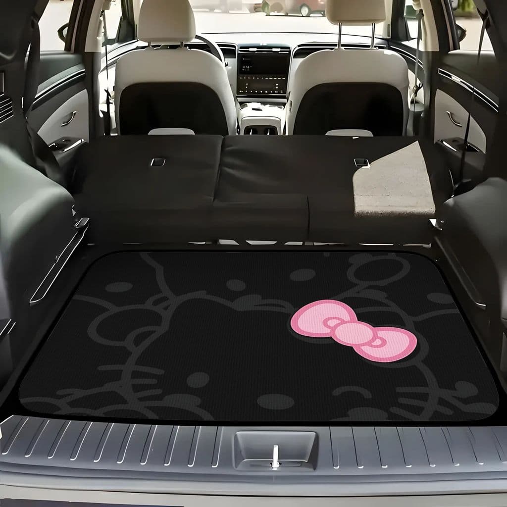 Tapete de porta-malas de carro Sanrio Hello Kitty - Tapete antiderrapante de poliéster com Design de arco | Fácil de lim