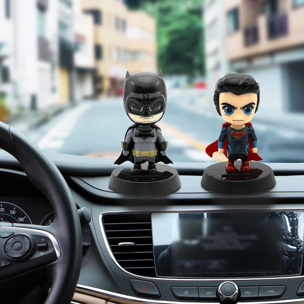 Interior Do Carro Anime Série Energia Solar Balançando Cabeça Boneca Brinquedo Painel Ornamento Auto Decoração Para Casa