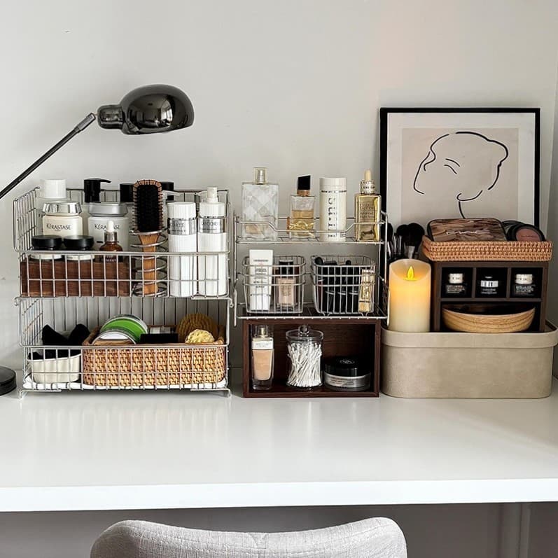 Estilo minimalista de aço inoxidável Rack armazenamento cosméticos Desktop ins cesta ferro prateleira cuidados com a pel