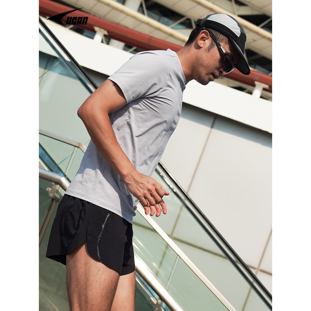 Ucan ucan esportes topo masculino de secagem rápida camiseta 2025 verão novo estilo correndo Fitness treinamento elástic