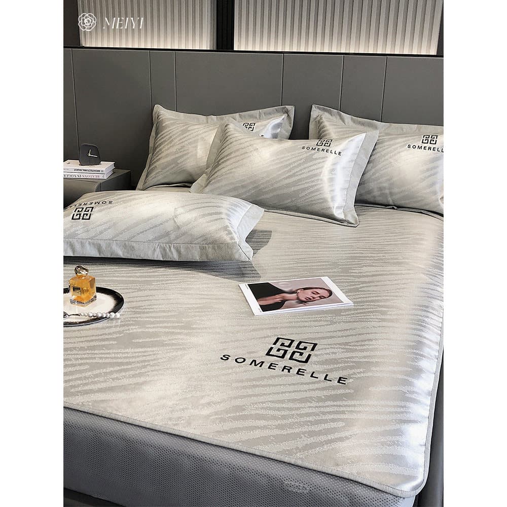 High-End sentimento nu dormir sensação fresca tapete de seda gelo legal tapete de ar condicionado de verão conjunto de t