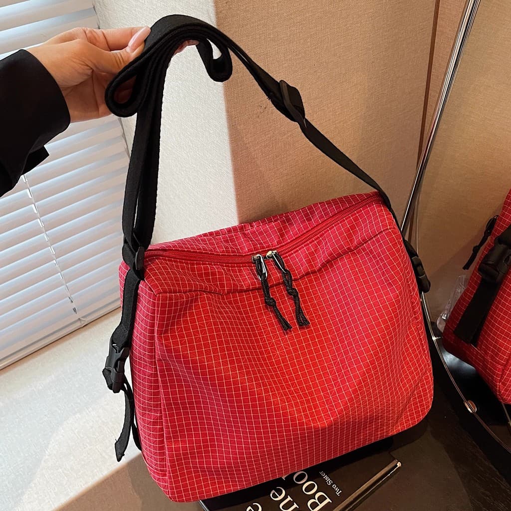 Versão coreana ins vermelho xadrez bolsa de lona feminina Casual All-Match sacola grande capacidade classe Commuter um o