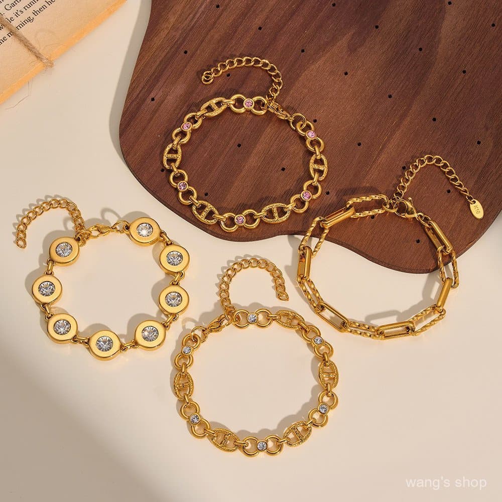 Pulseira de aço inoxidável incrustada com pedras brilhantes, moda de luxo leve com um toque sofisticado, joia de ouro 18