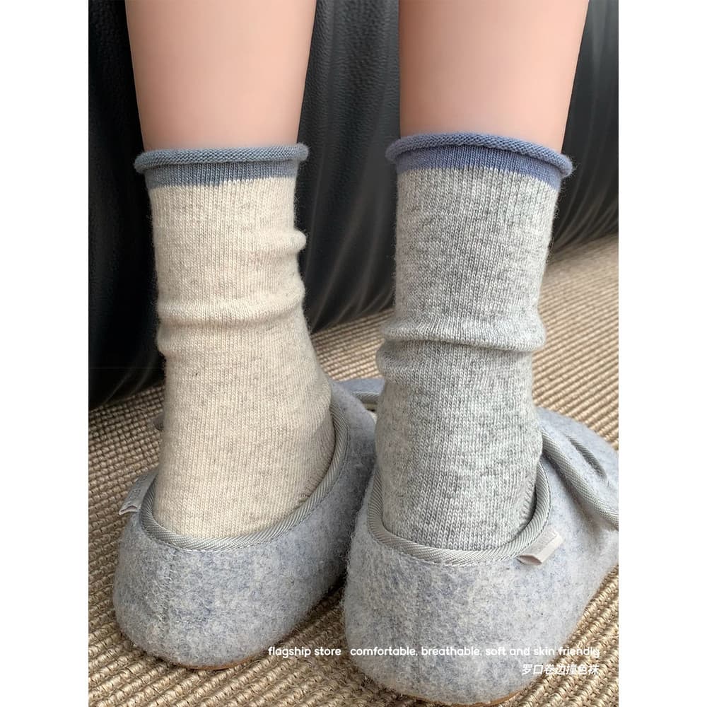 Novo estilo de lã cinza Curling contraste cor Mid-Tube meias femininas inverno engrossado quente simples All-Match pilha