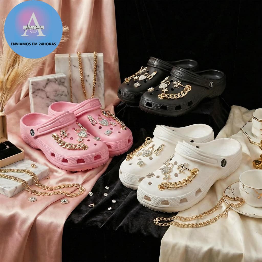 Calçado Babuche Feminino EVA Nuvem Confortável com Pins e Correntes - Sandália Macia Moda Luxo