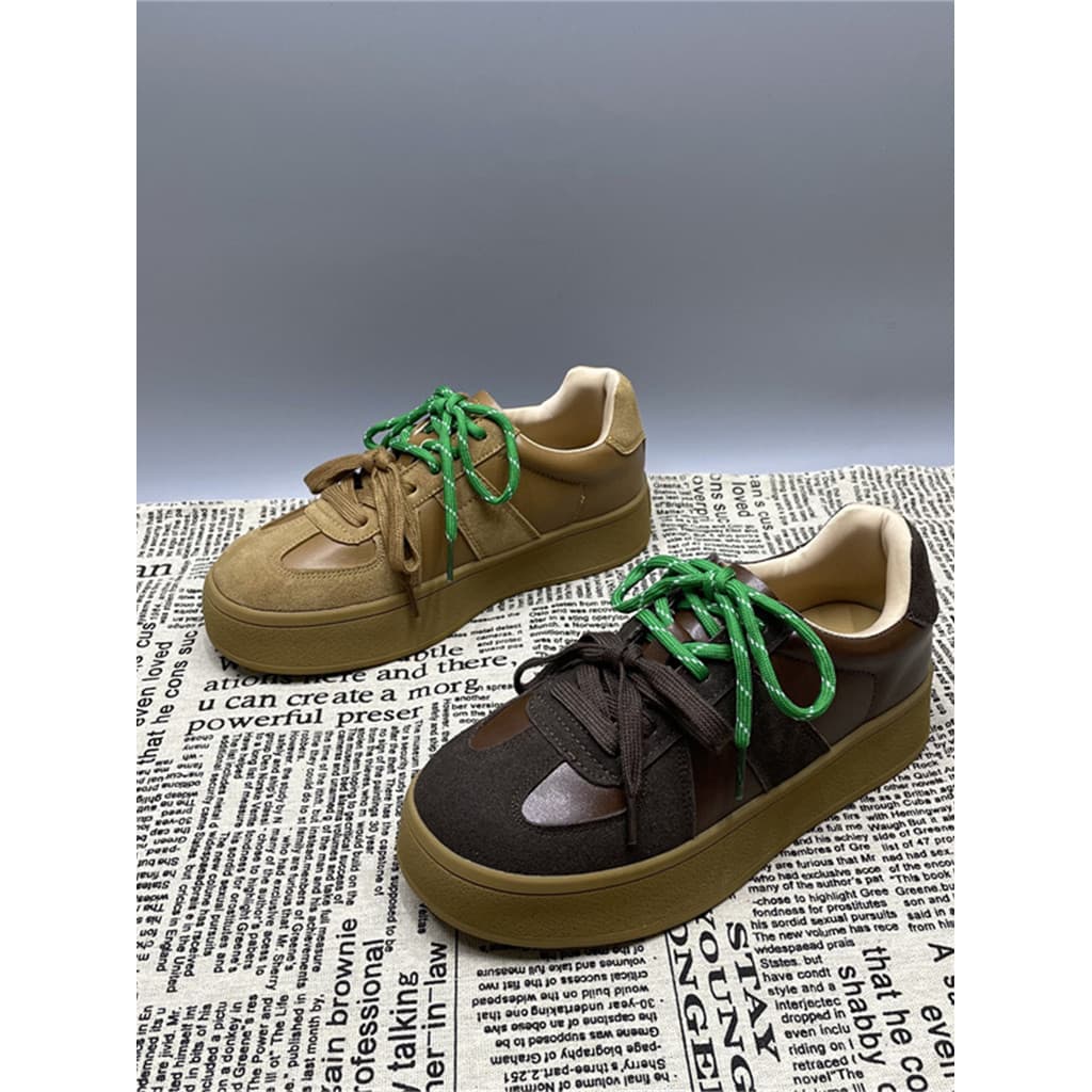 Sapatos de treinamento alemão de sola grossa de couro fosco feminino 2025 outono novo estilo sapatos femininos casuais d