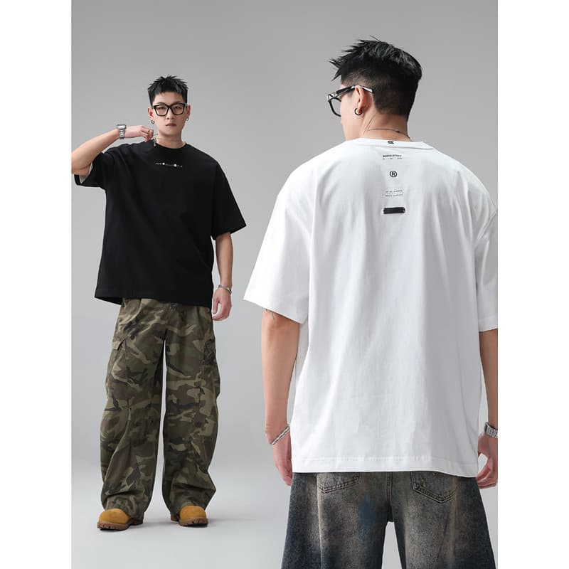 Citywalk americano Retro carta bordado volta Design em torno do pescoço de manga curta camiseta masculina 2026 verão nov