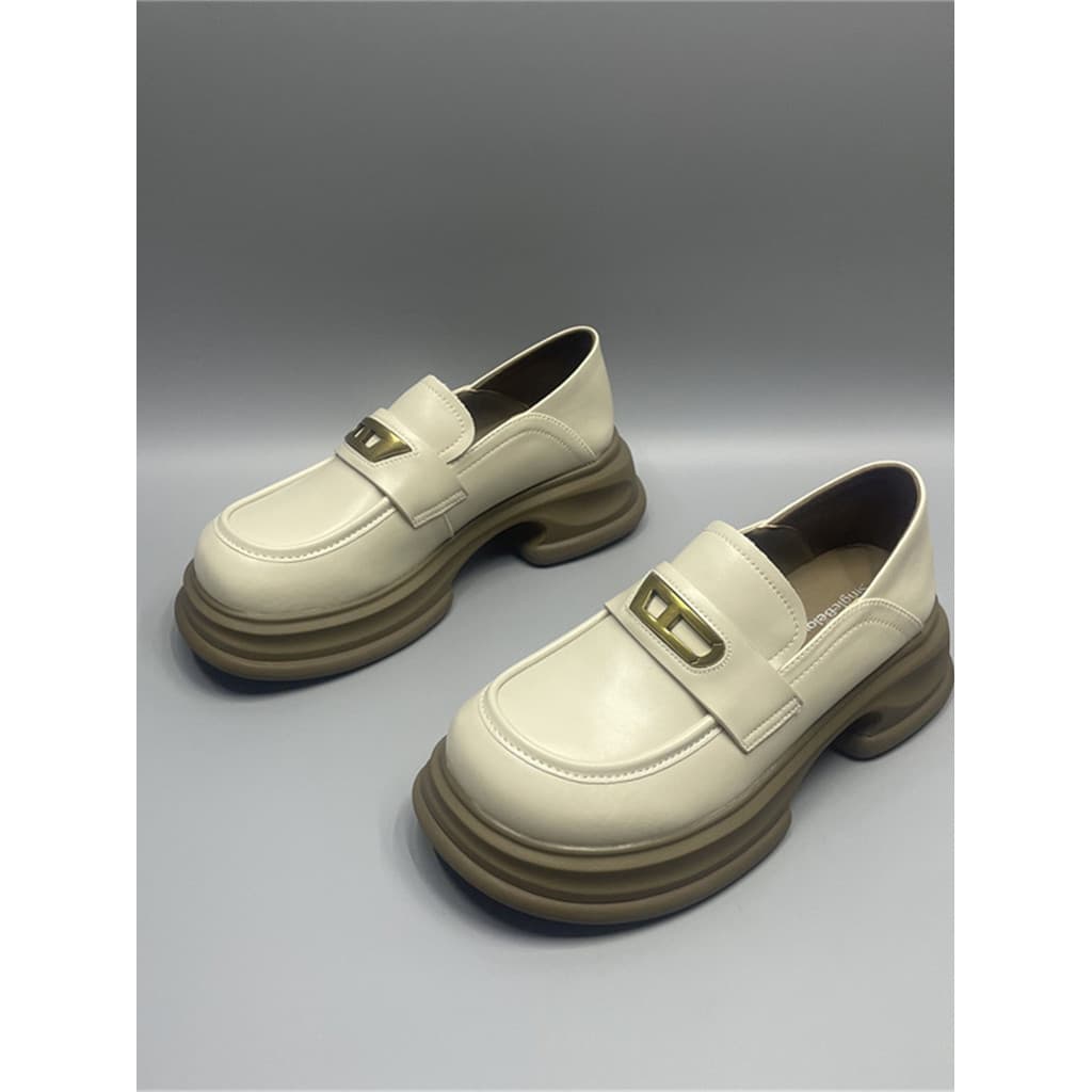 Mocassins de couro genuíno genuíno feminino Retro estilo britânico 2025 novo estilo deslizamento em sapatos de couro peq