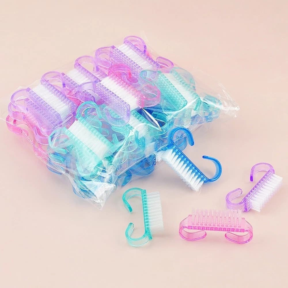Kit Escovinha de Unhas de Plástico com cerdas de NYLON e cabo anatômico deslizante