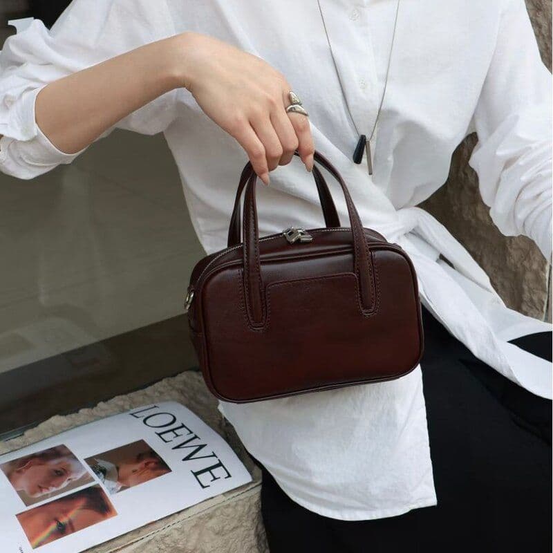 Retro elegante pequeno saco feminino 2026 primavera verão novo estilo de grande capacidade bolsa de ombro portátil Commu