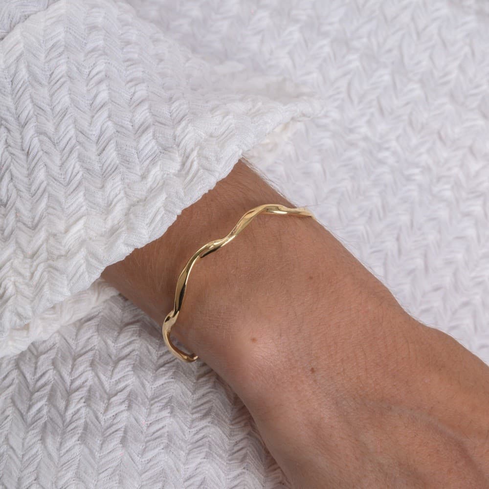 Bracelete Voltas com Banho em Ouro 18k