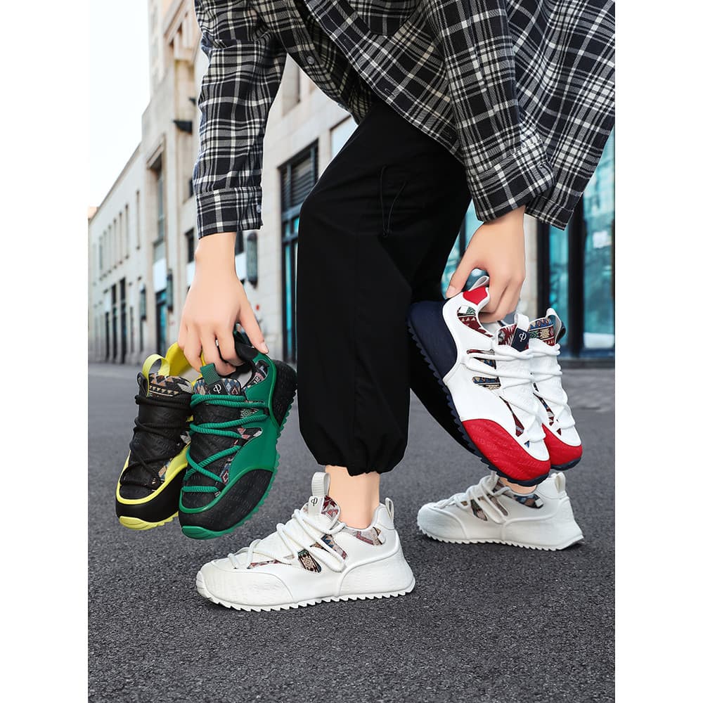 2025 Novo estilo de sola grossa sapatos cobertos de sola respirável tênis de superfície de couro venda quente aumentado