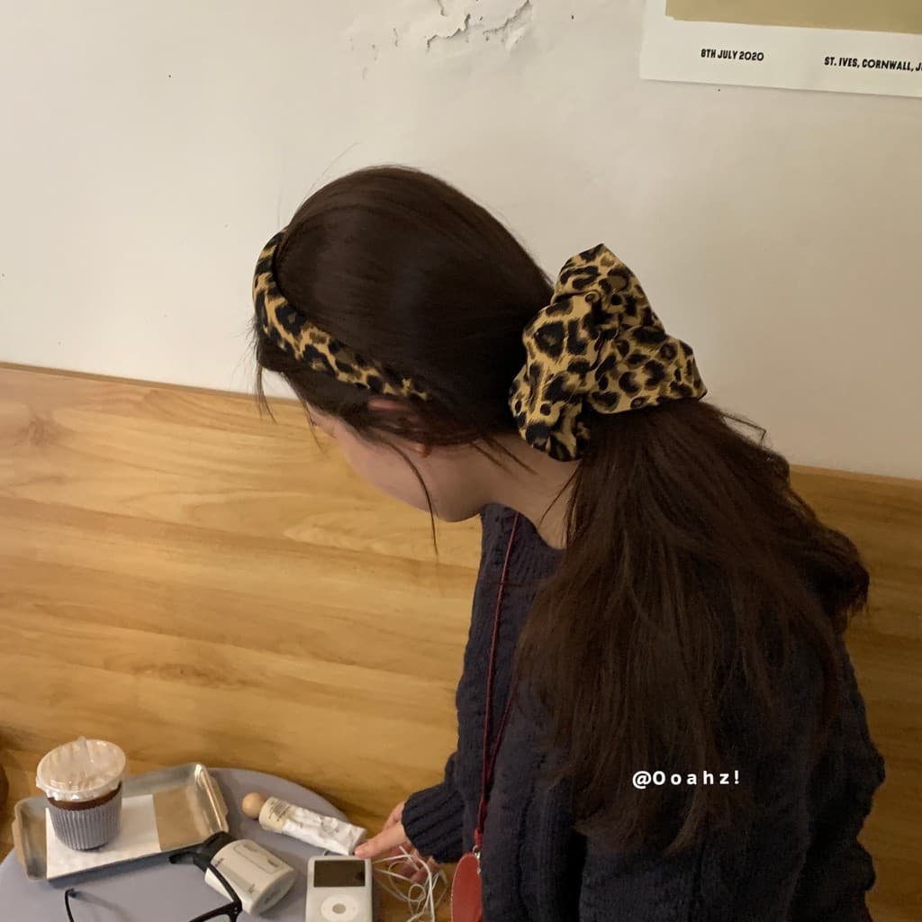 Um conjunto!Acessórios de cabelo coreanos Retro leopardo impressão esponja bandana All-Match bandana estilo Hong Kong mo