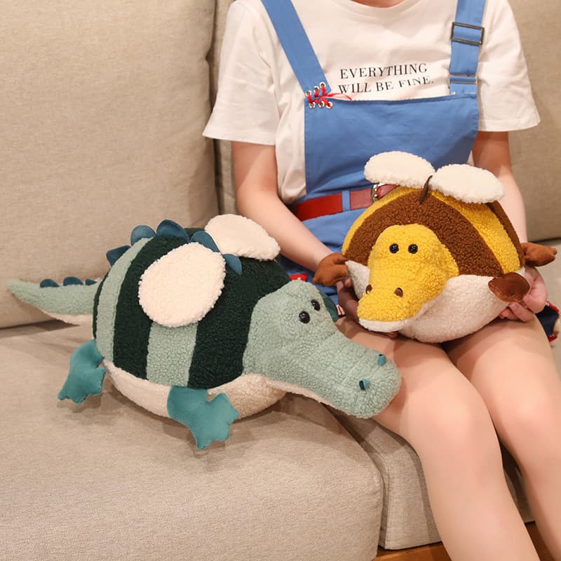 Bonito Crocodilo Anjo Pelúcia Brinquedo Macio Kawaii Boneca Presente De Aniversário Para Crianças Decoração De Casa