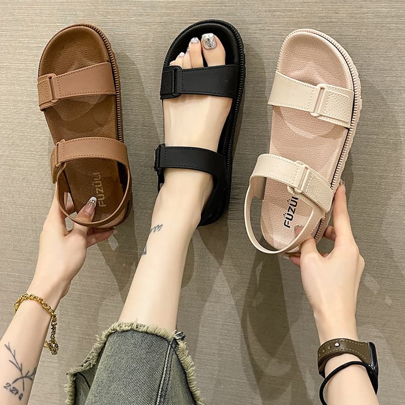 2024 verão novo estilo sandálias femininas sola plana versão coreana moda exterior Wear Casual praia cinta sandálias de