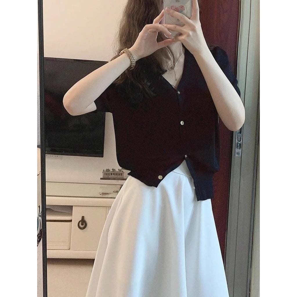 Verão gelo seda manga curta temperamento com decote em v preto malha pequeno Cardigan feminino fino curto cintura estrei