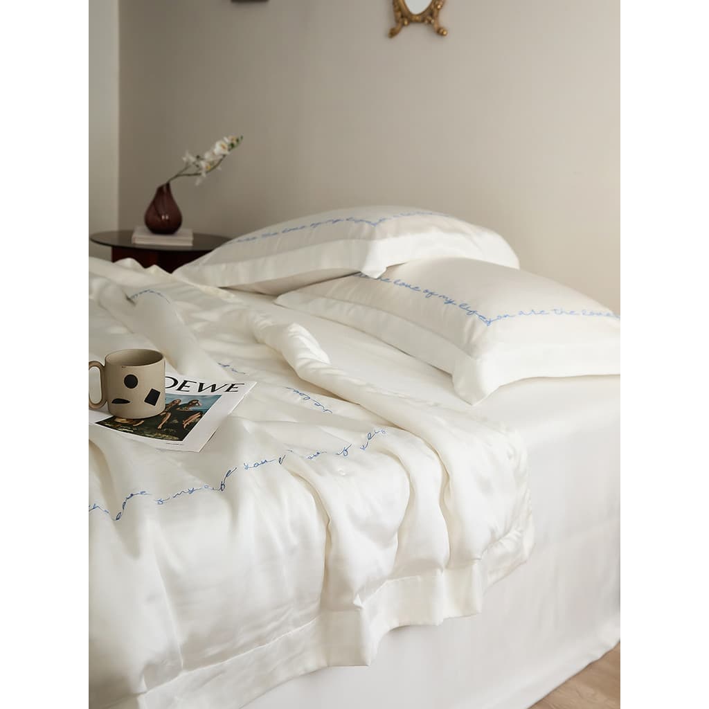 Lenzing Tencel Summer Cool Quilt Conjunto de quatro peças Estilo simples Cor sólida Bordado Colcha de ar condicionado Co