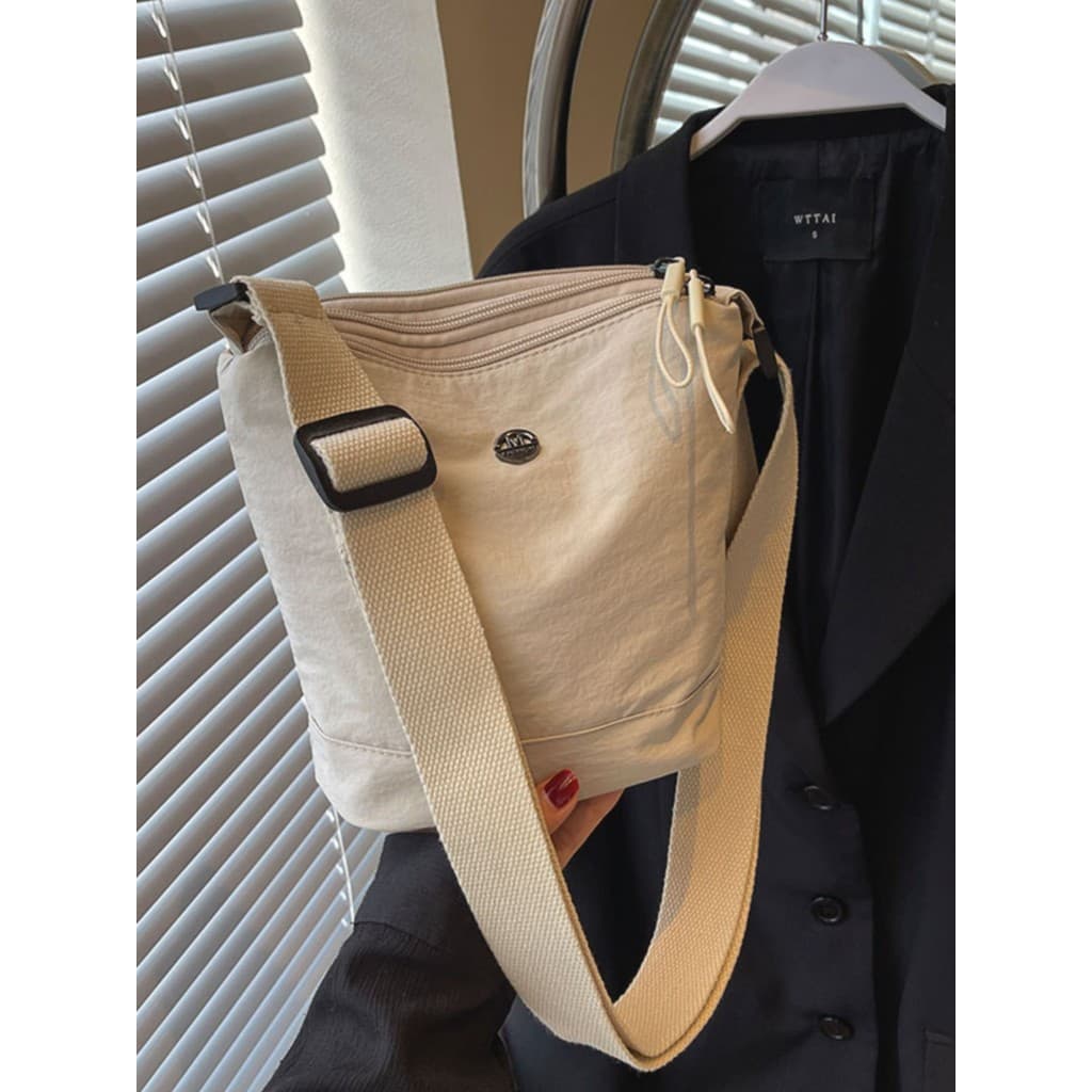 Bolsa mensageiro leve All-Match bolsa de lona grande capacidade Casual simples balde saco feminino esportes armazenament