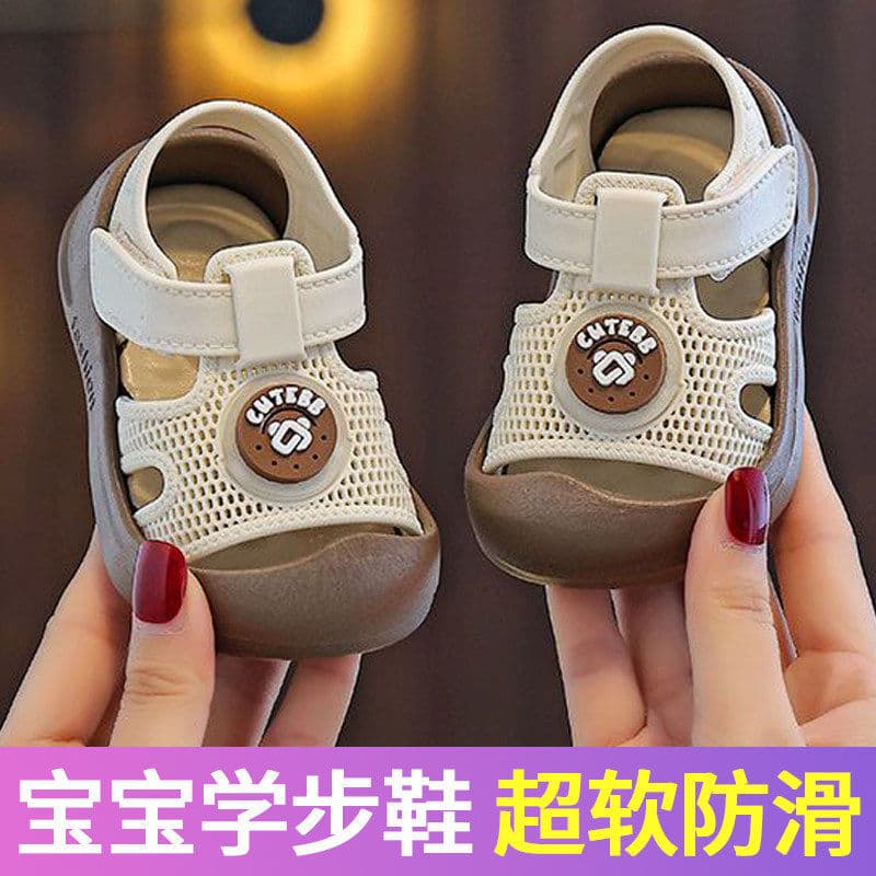 Bebê menino sandálias verão novo estilo 0-1-2 anos de idade 3 bebê sola macia sapatos da criança crianças Baotou Anti-de