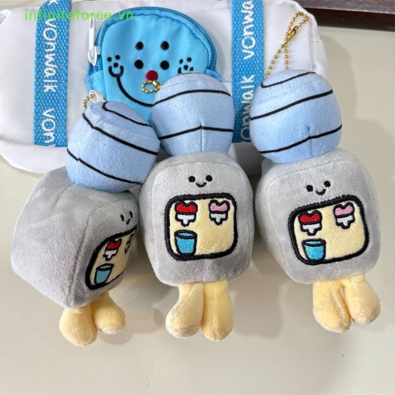 INVN 1/2 Peça Bonito Desenho Animado Engraçado Dispensador De Água Boneca De Pelúcia Brinquedo Chaveiro Bolsa Pingente M