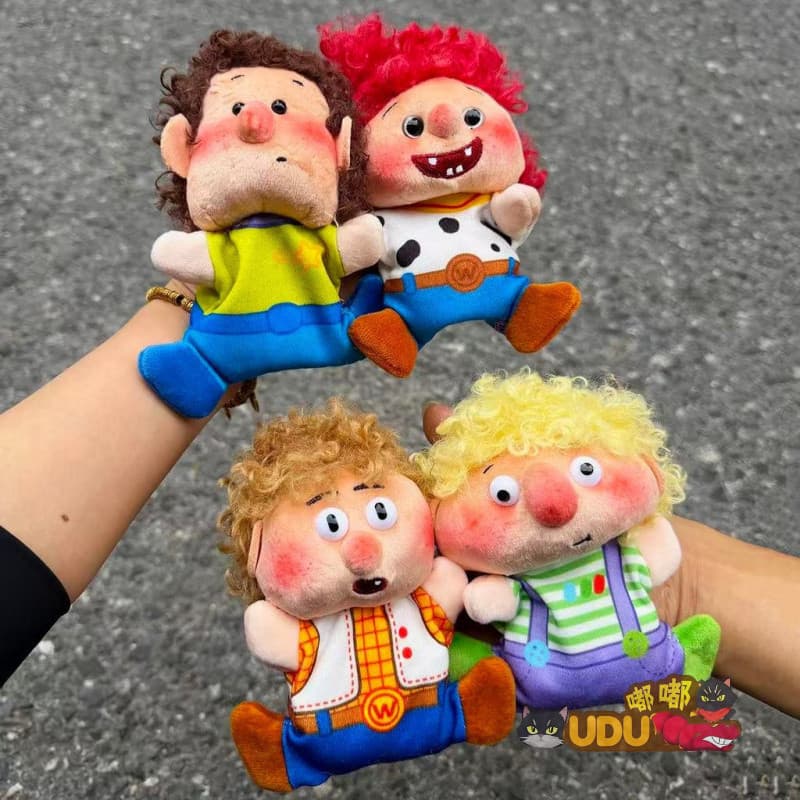 [Em Estoque] Chaveiro de Menino Pequeno e Divertido com Sardas, Enfeite para Bolsa, Boneco Engraçado com Cabelo Crespo e