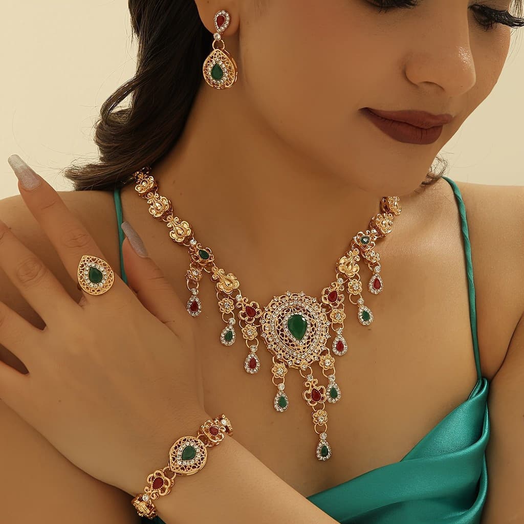 5pcs/conjunto Oco Para Fora Brincos de Balanço+Anel+Colar+Pulseira Conjunto de Joias Estilo Vintage Bollywood Banhado a