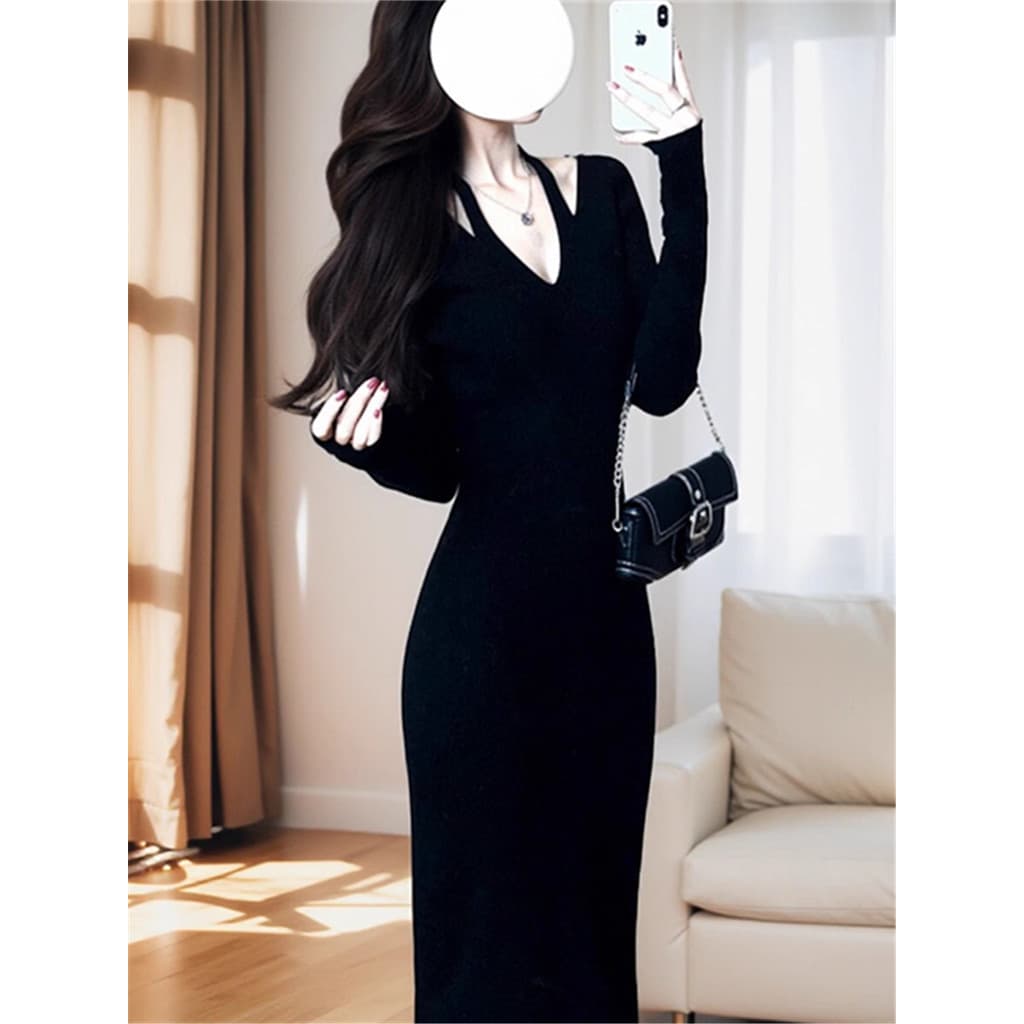 Outono inverno High-End manga comprida Halter Bottoming vestido fino início do inverno pequeno temperamento preto