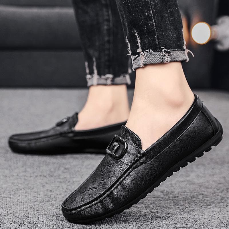 Ervilhas sapatos masculinos outono novo estilo sapatos de couro casuais versão coreana na moda capa pé preguiçoso sapato