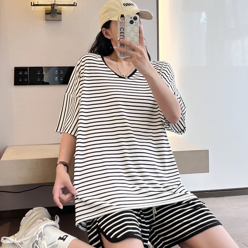 Verão versão coreana algodão camiseta feminina de manga curta solta com decote em V comprimento médio listrado camisa de
