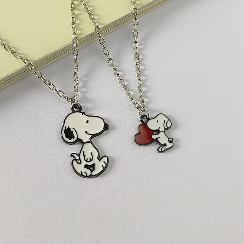 Pingente clássico de desenho animado em e com a imagem do Snoopy, item estiloso e moderno no estilo disco h