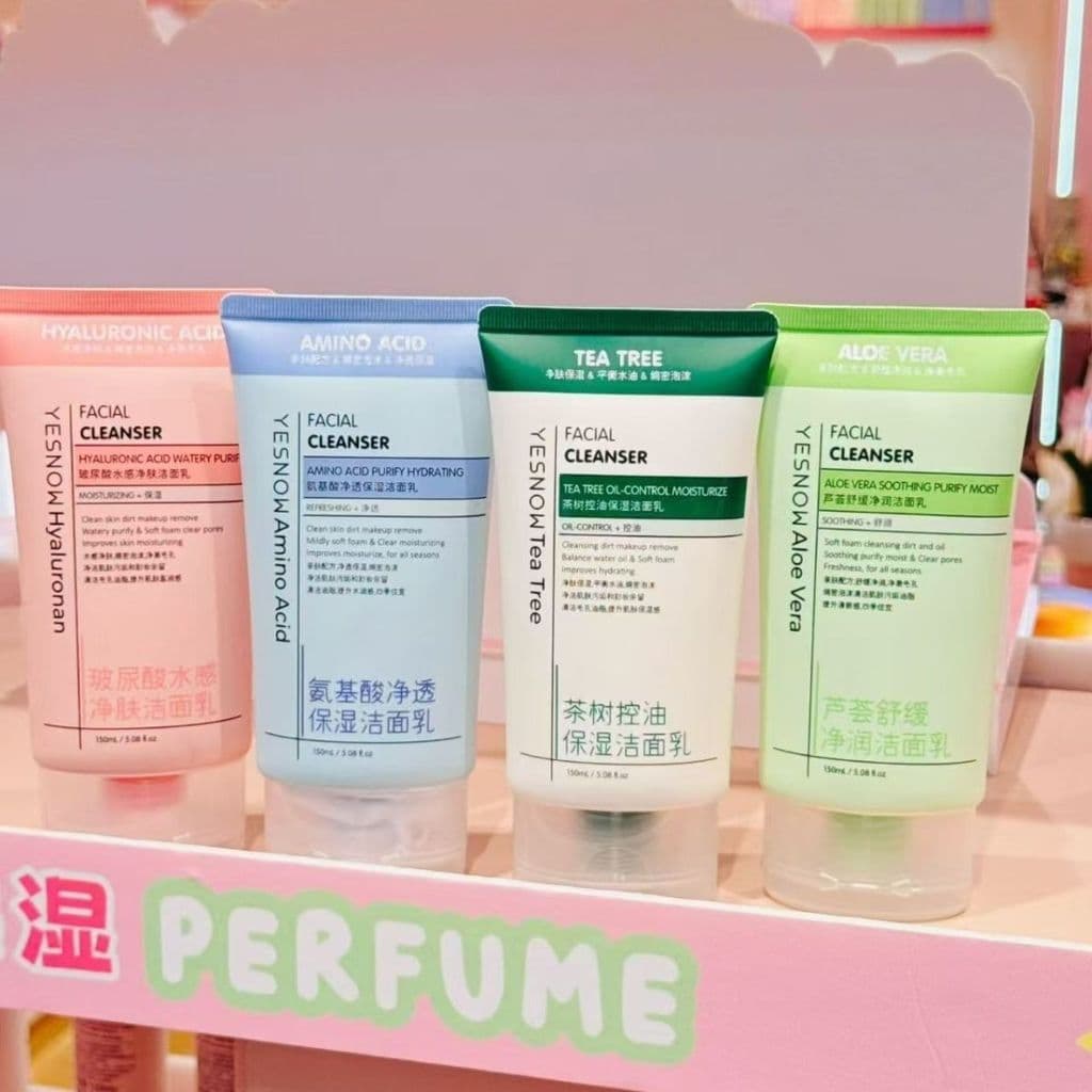 Yingxue ácido hialurônico limpador de limpeza com sensação de água 150ml limpeza hidratante chá árvore controle de óleo
