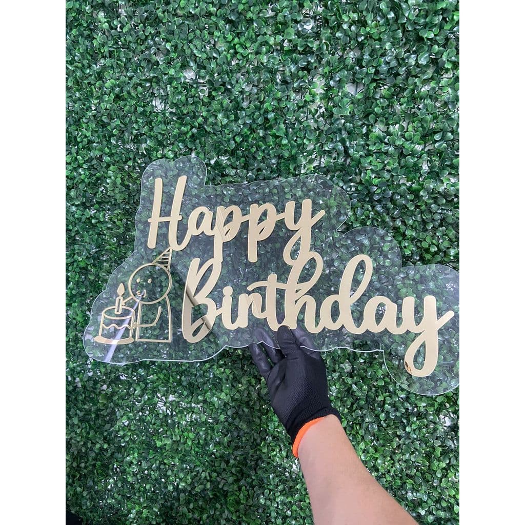 Placa Acrílico 2mm Happy Birthday Boneco Bolo Dourado 30cm Decoração Festa Aniversário
