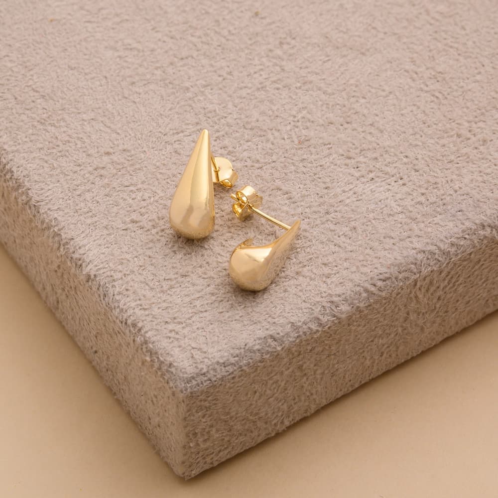 Brinco P Gota Lisa com Banho em Ouro 18k